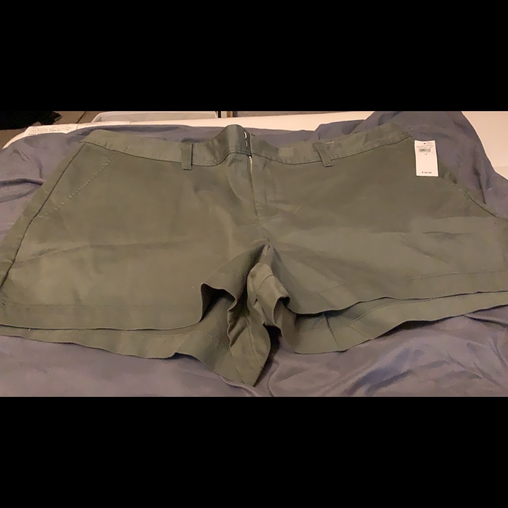 Gap shorts
